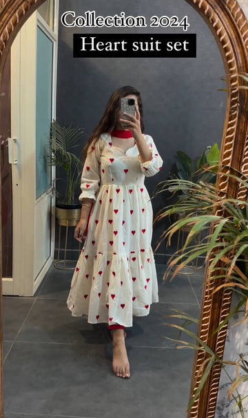 XOOMLADY  presenting you a perfect pretty fit for Party Wear
