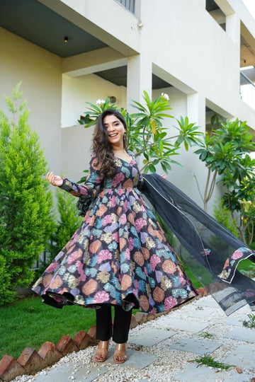 XOOMLADY Introducing Our Black Georgette Suit Set With A Matching Organza Dupatta