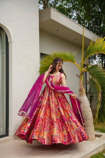 XOOMLADY Introducing our luxurious Chinnon silk suit set