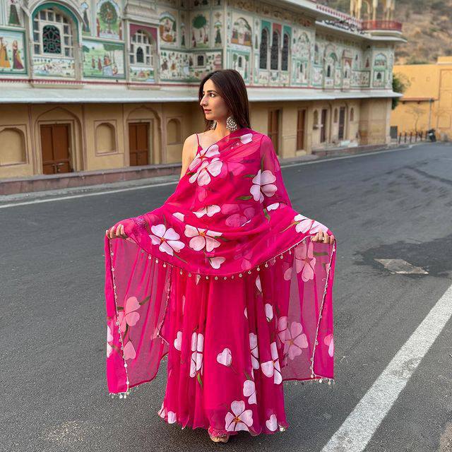 XOOMLADY Presenting You A Beautiful Floral Anarkali With Monochrome Dupptta