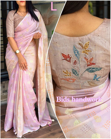 Xoomlady Present A perfect light weight saree with  handwork blouse